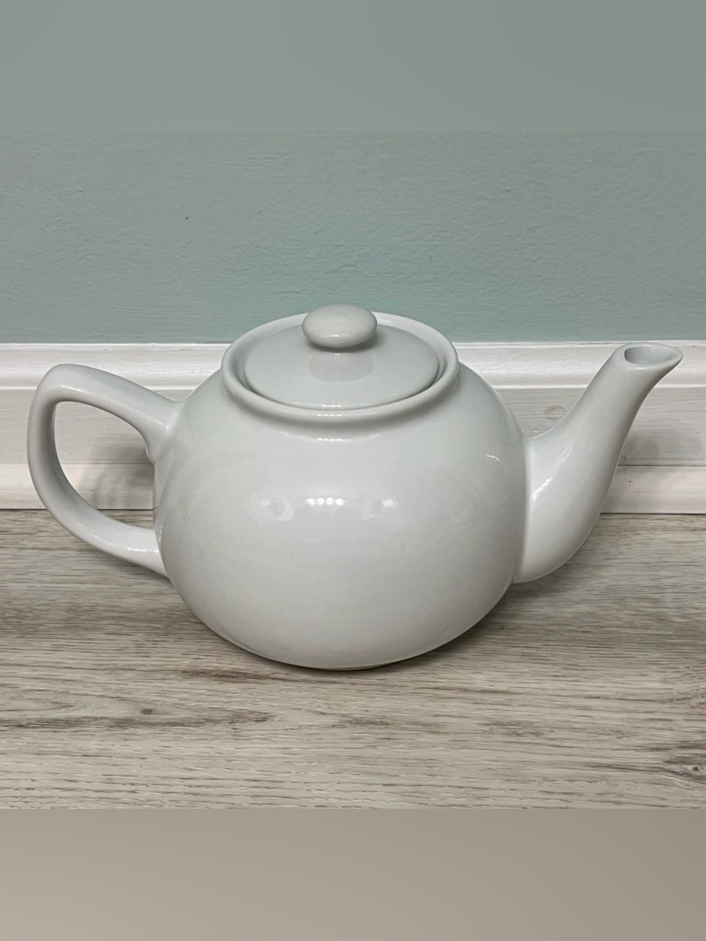 White Ceramic Teapot - Picture 2 of 12